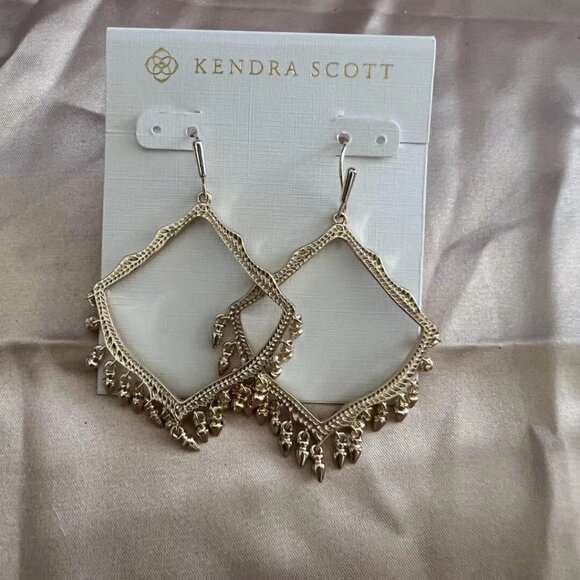Kendra Scott Stud Earrings - Picture 2 of 7